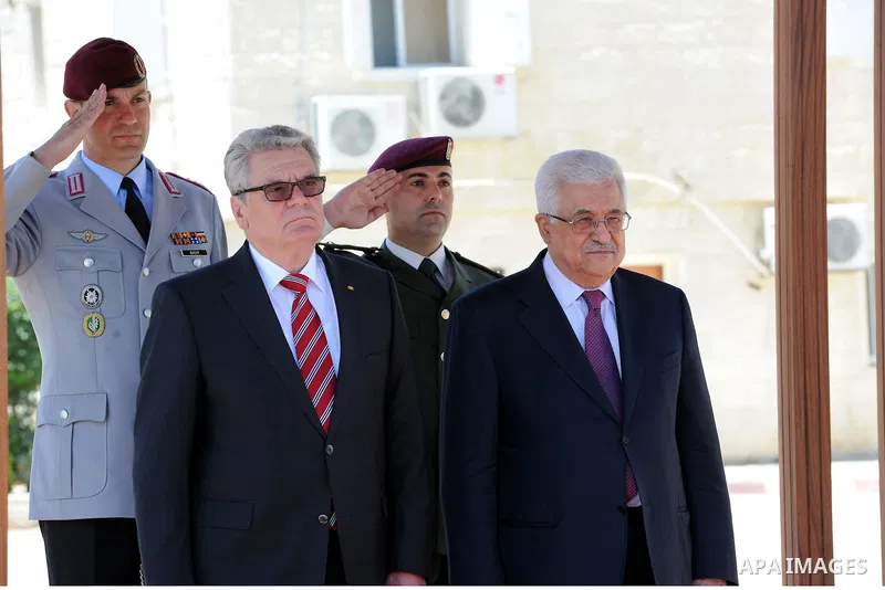 Palestinian President Mahmoud Abbas (Abu Mazen) meets with German President Joachim Gauck ,in the West Bank City of Ramallah, on May 31, 2012. Photo by Thaer Ganaim