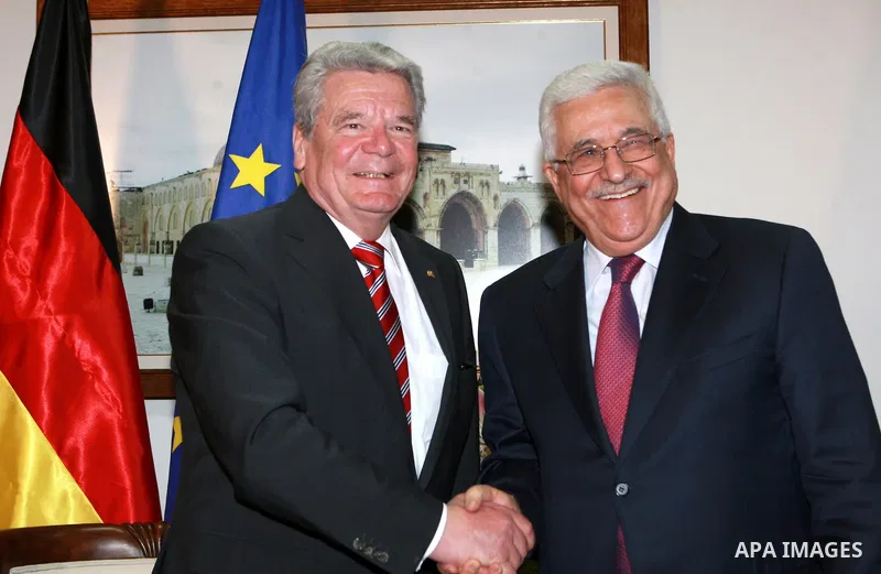 Palestinian President Mahmoud Abbas (Abu Mazen) meets with German President Joachim Gauck ,in the West Bank City of Ramallah, on May 31, 2012. Photo by Thaer Ganaim