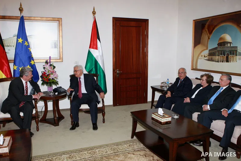 Palestinian President Mahmoud Abbas (Abu Mazen) meets with German President Joachim Gauck ,in the West Bank City of Ramallah, on May 31, 2012. Photo by Thaer Ganaim
