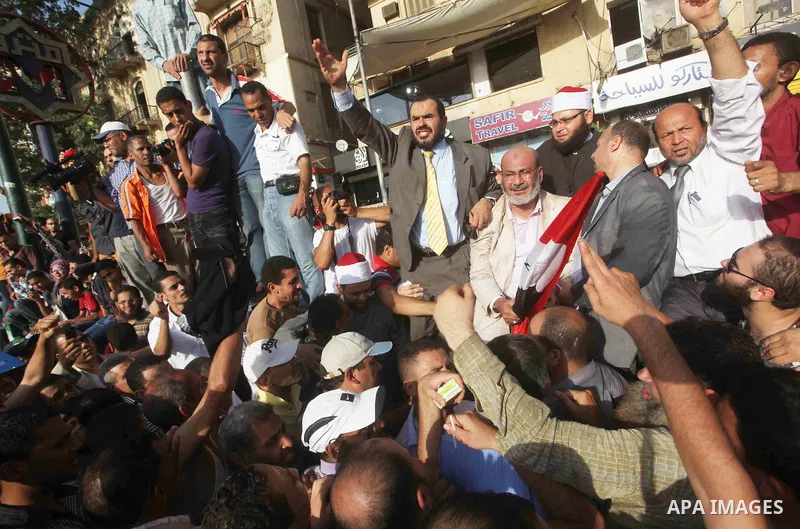 Egyptian anti-Mubarak protesters gather in Cairo's Tahrir square on June 02, 2012. Egypt's Muslim Brotherhood called for mass protests after a court sentenced ousted President Hosni Mubarak and his interior minister to l...