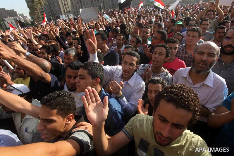 Egyptian anti-Mubarak protesters gather in Cairo's Tahrir square on June 02, 2012. Egypt's Muslim Brotherhood called for mass protests after a court sentenced ousted President Hosni Mubarak and his interior minister to l...
