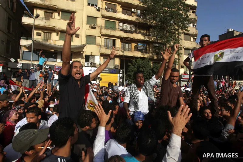 Egyptian anti-Mubarak protesters gather in Cairo's Tahrir square on June 02, 2012. Egypt's Muslim Brotherhood called for mass protests after a court sentenced ousted President Hosni Mubarak and his interior minister to l...