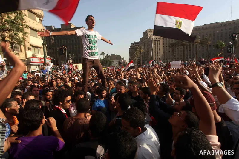 Egyptian anti-Mubarak protesters gather in Cairo's Tahrir square on June 02, 2012. Egypt's Muslim Brotherhood called for mass protests after a court sentenced ousted President Hosni Mubarak and his interior minister to l...