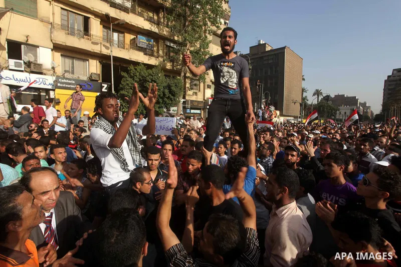 Egyptian anti-Mubarak protesters gather in Cairo's Tahrir square on June 02, 2012. Egypt's Muslim Brotherhood called for mass protests after a court sentenced ousted President Hosni Mubarak and his interior minister to l...