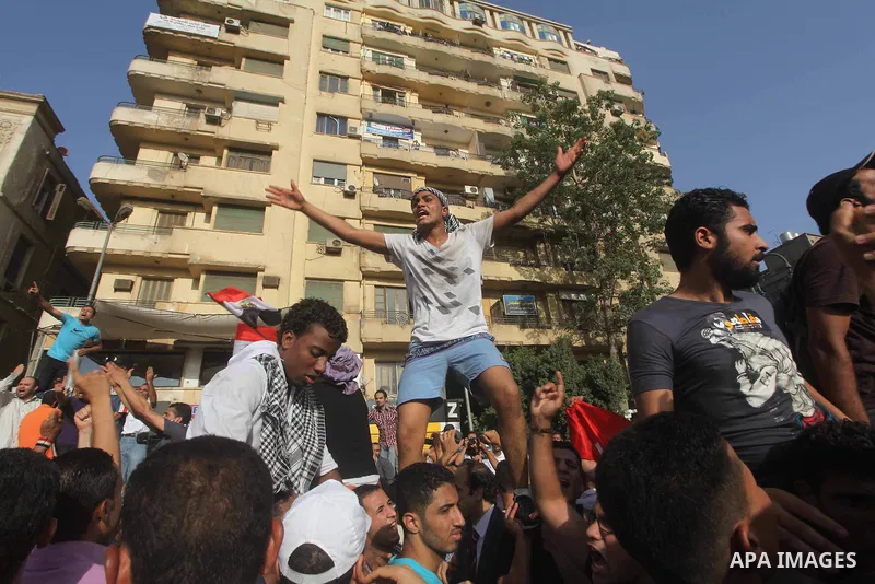 Egyptian anti-Mubarak protesters gather in Cairo's Tahrir square on June 02, 2012. Egypt's Muslim Brotherhood called for mass protests after a court sentenced ousted President Hosni Mubarak and his interior minister to l...