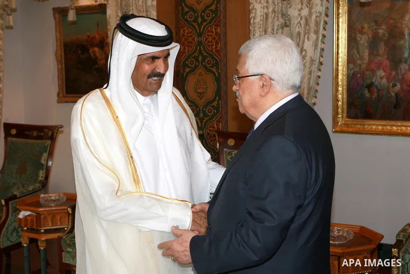 Palestinian President Mahmoud Abbas (Abu Mazen) meets with Emir of Qatar Sheikh Hamad bin Khalifa al-Thani in Qatar on June 03, 2012. Photo by Thaer Ganaim