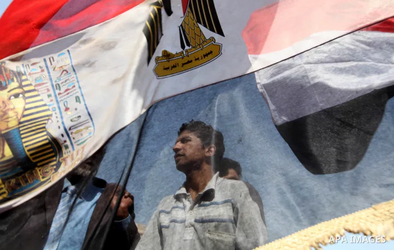 Egyptian protesters gather in Cairo's landmark Tahrir Square on June 3, 2012. Hundreds of demonstrators are occupying Tahrir Square after a court sentenced ousted president Hosni Mubarak and his interior minister Habib a...