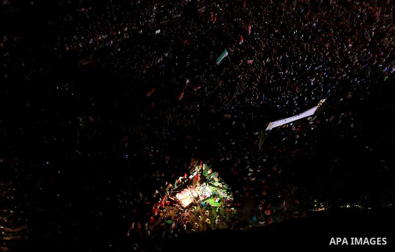 Protesters demonstrate after a court sentenced deposed president Hosni Mubarak to life in prison at Tahrir Square in Cairo June 3, 2012. Egyptian pro-democracy campaigners called for a new uprising on Sunday, enraged tha...