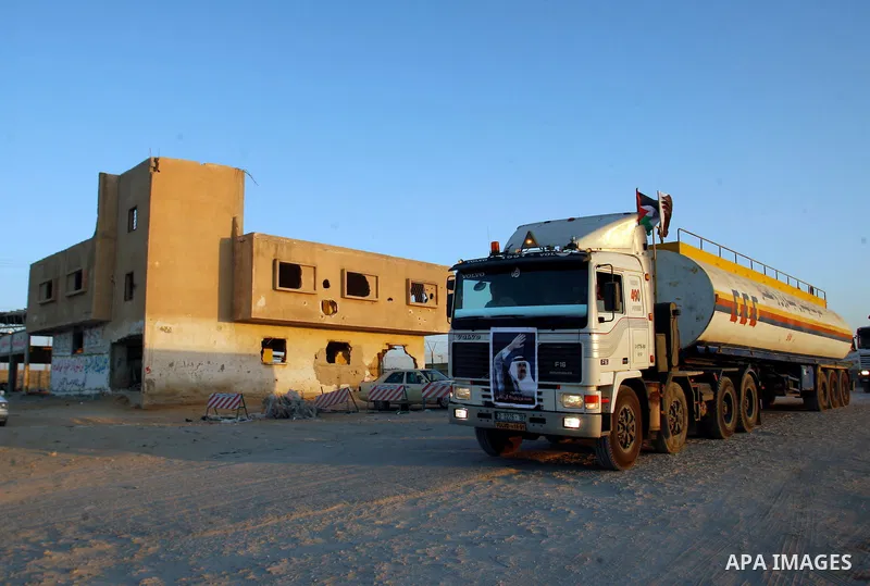 A fuel tanker arrives at Rafah border crossing with Egypt on June 07, 2012. Israel allowed five fuel tankers from Qatari oil to cross into the Gaza Strip on Thursday to ease a severe power shortage triggered by a dispute...