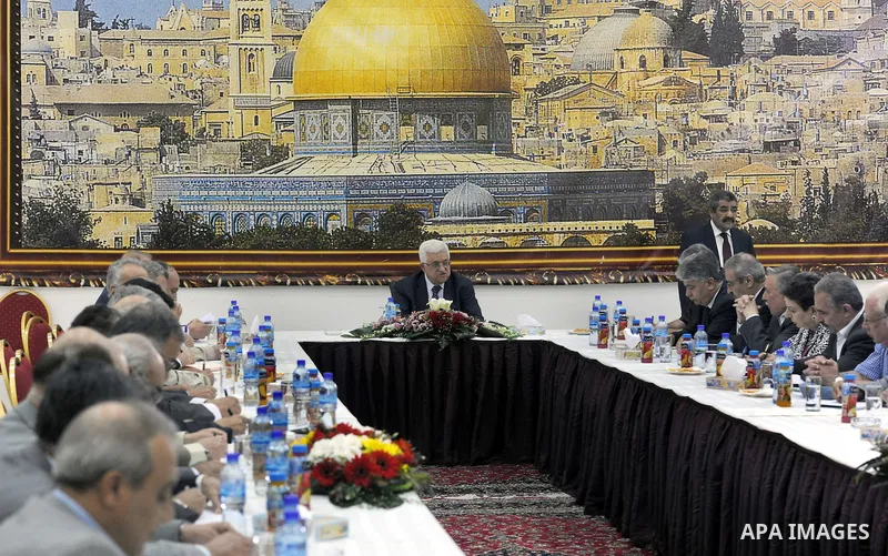 Palestinian President Mahmoud Abbas (Abu Mazen) meets with the Palestinian leadership in the West Bank city of Ramallah on 02 July 2012. Photo by Thaer Ganaim
