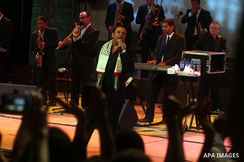 Egyptian singer Mohamed Fouad during a concert at the Palestine International Festival for singing and music in the West Bank city of Ramallah, on July 7, 2012. Photo by Issam Rimawi