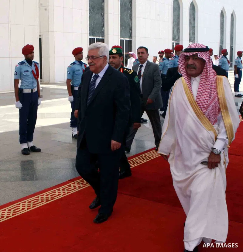 Palestinian President, Mahmoud Abbas (Abu Mazen) access to the Kingdom of Saudi Arabia and meet with King Abdullah bin Abdul Aziz , in Jeddah, on July 13, 2012. Photo by Thaer Ganaim