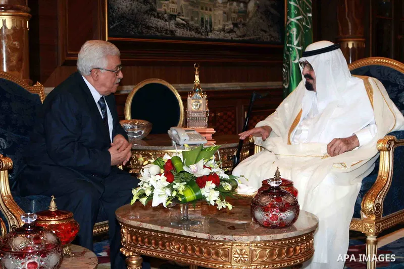 Palestinian President, Mahmoud Abbas (Abu Mazen) access to the Kingdom of Saudi Arabia and meet with King Abdullah bin Abdul Aziz , in Jeddah, on July 13, 2012. Photo by Thaer Ganaim