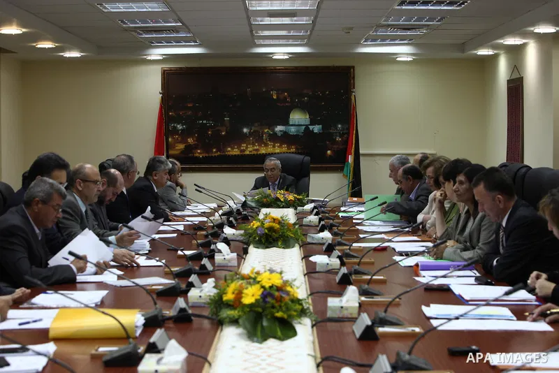 Palestinian Prime Minister, Salam Fayyad, meets with member of Palestinian government, in the West Bank city of Ramallah, on July 31, 2012. Photo by Mustafa Abu Dayeh