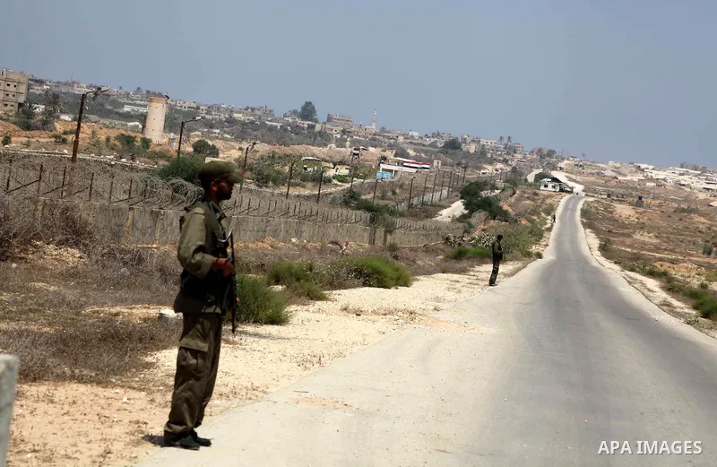 Palestinians Hamas security guard on duty on the border between Egypt and Gaza strip in Rafah town southern Gaza strip on, 06 August 2012. Reports state that at least five gunmen were killed after they tried to infiltrat...