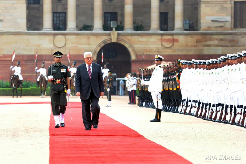 Palestinian President Mahmoud Abbas (Abu Mazen) during the official reception in the Indian capital, New Delhi, on Sep.11, 2012. Photo by Thaer Ganaim
