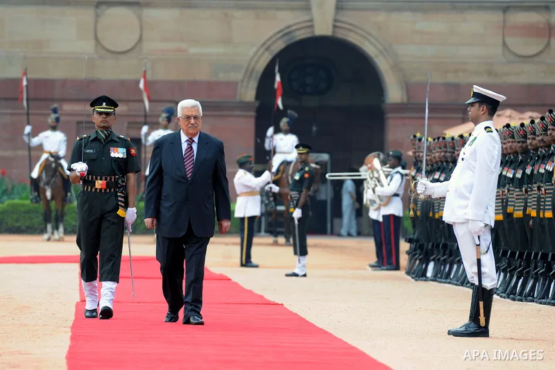 Palestinian President Mahmoud Abbas (Abu Mazen) during the official reception in the Indian capital, New Delhi, on Sep.11, 2012. Photo by Thaer Ganaim