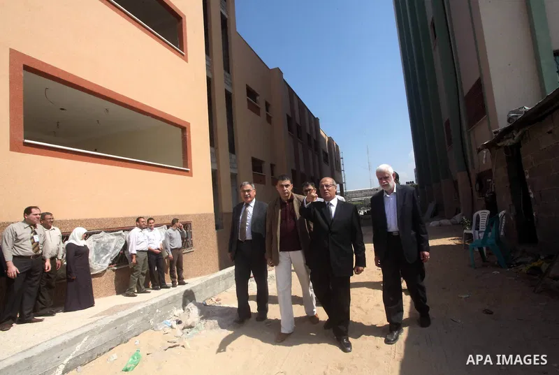 Consul General Shaker Ozcan Turkish Torlnr, visits Islamic University in Gaza City, on Sep. 12, 2012. Photo by Ashraf Amra