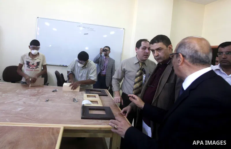 Consul General Shaker Ozcan Turkish Torlnr, visits Islamic University in Gaza City, on Sep. 12, 2012. Photo by Ashraf Amra