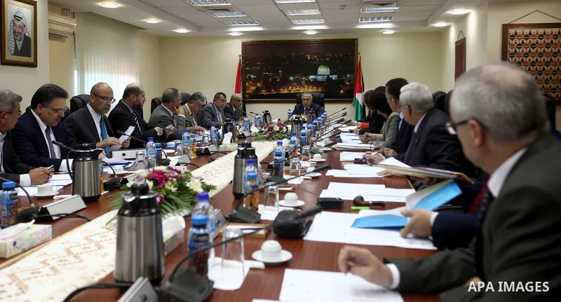 Palestinian Prime Minister, Salam Fayyad, chairs a meeting of the Palestinian government, in the West Bank city of Ramallah, on Sept. 18, 2012 . Photo by Mustafa Abu Dayeh