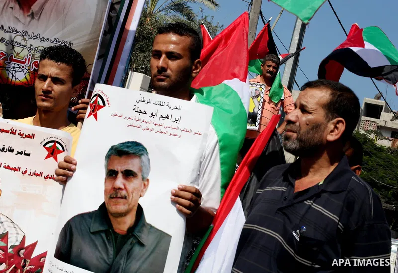 Palestinians participate a protest to calling for the liberty of Palestinians being held in Israeli jails, in Gaza city of on September 18, 2012 . Photo by Ashraf Amar