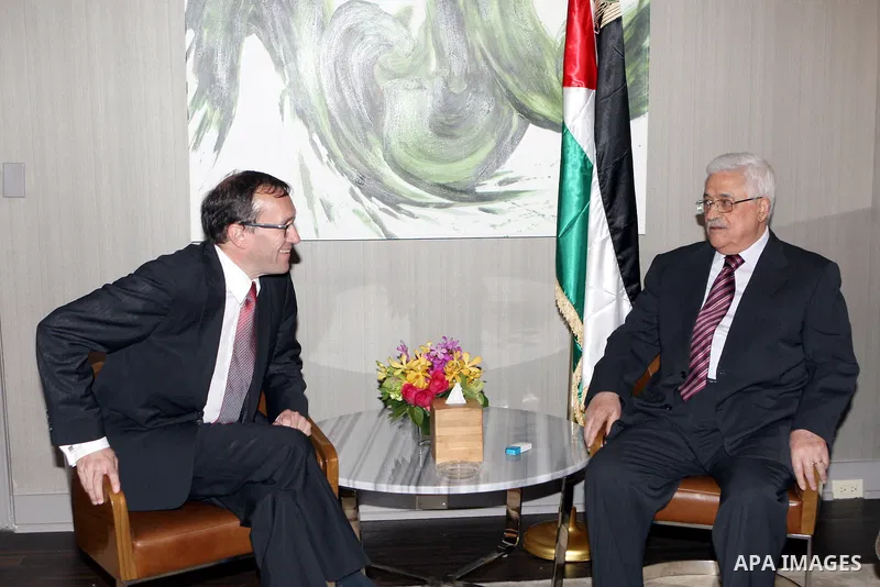 Palestinian President Mahmoud Abbas meets with the Minister of Foreign Affairs of Norway, in New York, on Sept. 24, 2012. Photo by Thaer Ganaim
