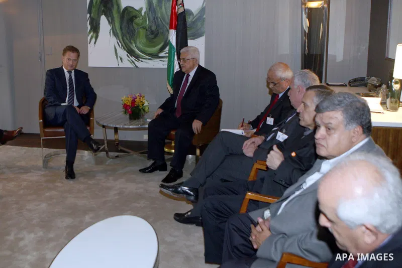Palestinian President Mahmoud Abbas (Abu Mazen) meets with the President of Finland Sauli Niinisto in New York on Sept. 26, 2012. Photo by Thaer Ganaim