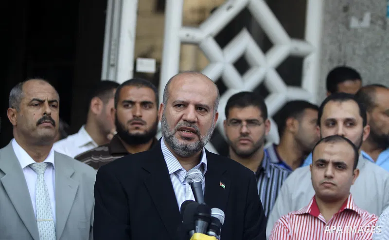 Palestinian journalists attend a protest against arrests of the journalists by the security forces in the West Bank, Gaza City on Oct. 06, 2012. Photo by Majdi Fathi