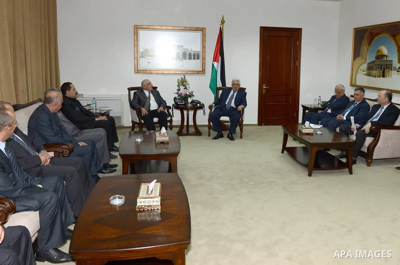Palestinian President Mahmoud Abbas meets with Of the Supreme Council for Innovation and Excellence in the West Bank city of Ramallah, October 6, 2012. Photo by Mohamed al-Ateeq
