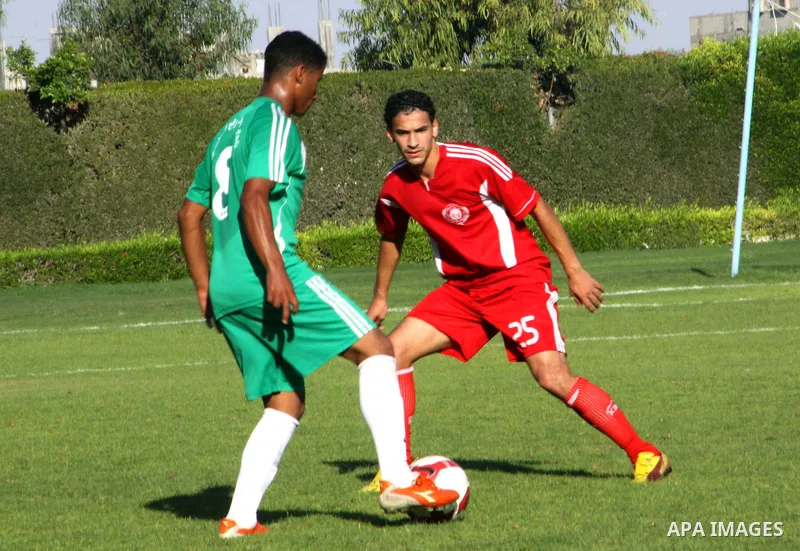 Palestinian soccer team of al-Ahly and the team of Rafah play during the 4th round in the premier league in Gaza city on Oct. 06 2012. Photo by Alaa Shamaly