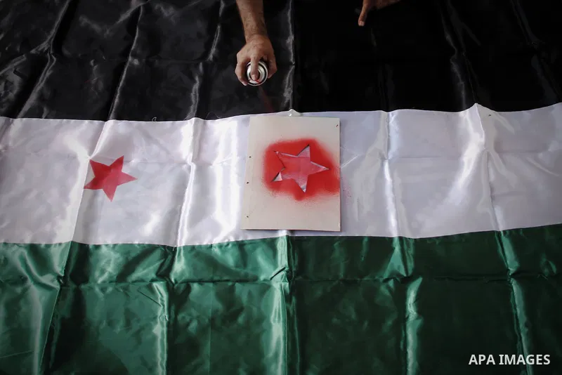 Free Syrian army make the Revolution flags in the old city of Aleppo, September 09, 2012. Photo by Ahmed Deeb