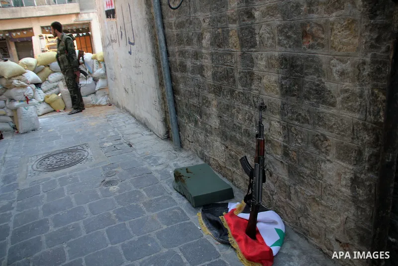 Free Syrian Army from during heavy clashes with Syrian government forces, in the Old Town of Aleppo, September 17, 2012. Photo by Ahmed Deeb
