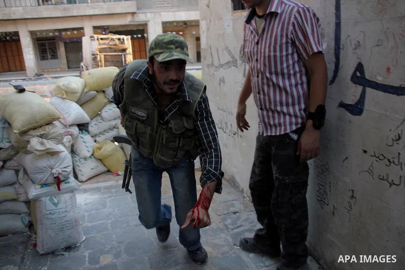 Free Syrian Army from during heavy clashes with Syrian government forces, in the Old Town of Aleppo, September 17, 2012. Photo by Ahmed Deeb