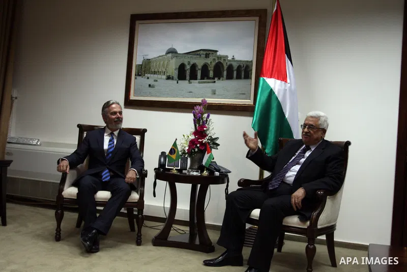Palestinian President Mahmoud Abbas meets with Brazilian foreign Minister Antonio Patriota, in the West Bank city of Ramallah on October 15, 2012. Photo by Issam Rimawi