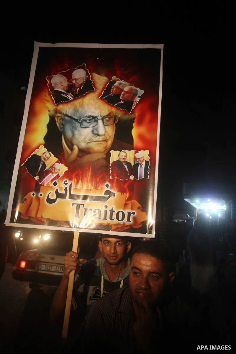 Hamas supporters attend a rally against Palestinian President Mahmoud Abbas in Jabalya in the northern Gaza Strip November 3, 2012. Abbas made a rare if symbolic concession to Israel on Thursday, saying he had no permane...