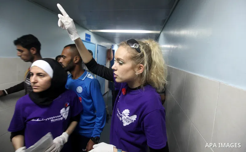A wounded Palestinian arrives at a hospital in Gaza City following Israeli shelling November 10, 2012. Israeli tank shells killed at least two Palestinians and wounded 20 in the Gaza Strip on Saturday after an apparent a...