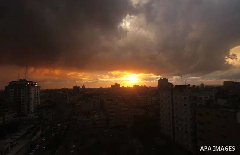 A general view shows Gaza City from the top in the central of Gaza strip, November 12, 2012. During a meeting with 50 foreign ambassadors Israeli Prime Minister Benjamin Netanyahu briefed them on the recent violence in t...