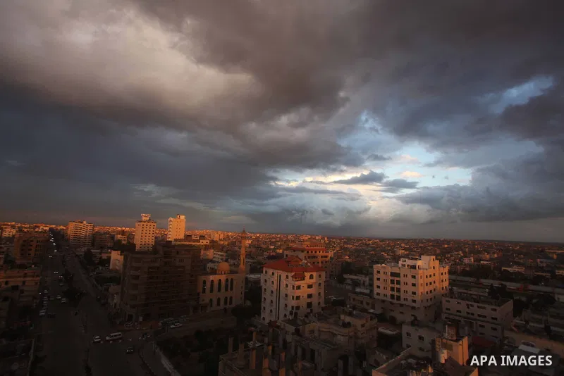 A general view shows the east of Gaza City at the security border with Israel in the central of Gaza strip, November 12, 2012. During a meeting with 50 foreign ambassadors Israeli Prime Minister Benjamin Netanyahu briefe...
