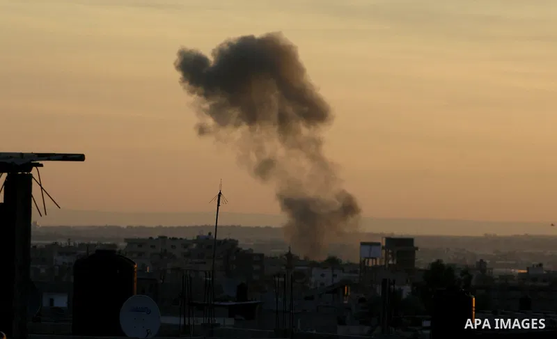 Smoke rises after Israeli air strike in the southern of Gaza strip town of Rafah on November 16, 2012. Missiles continue to be fired on Israeli targets by Palestinian militant in the Gaza Strip, as Israel continues to st...