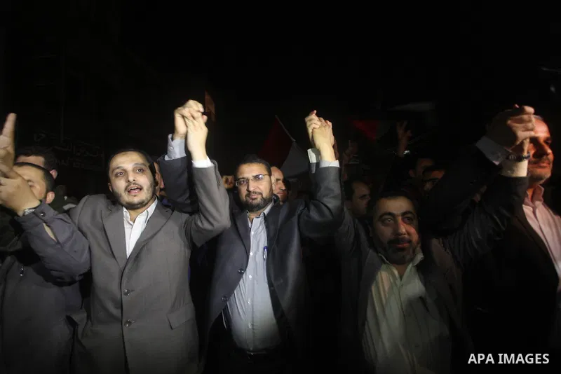 Hamas movement leaders celebrate what they say is a victory over Israel after an eight-day conflict in Gaza City November 21, 2012. Israel and the Islamist Hamas movement agreed on Wednesday to an Egyptian-sponsored ceas...