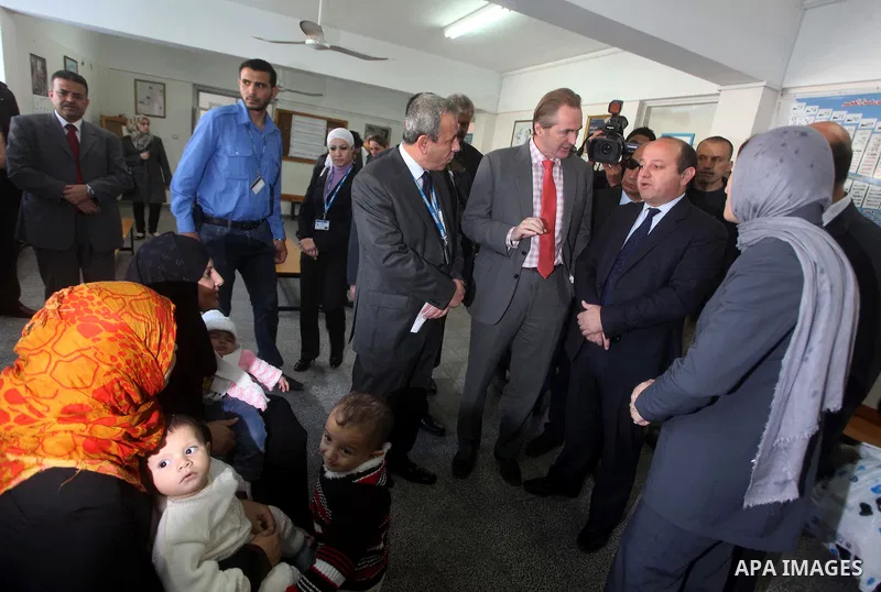 John Gat Rutter representative of the European Union visits UNRWA hospital in Gaza city, on Nov. 28, 2012. The European Commission will contribute 11.5 million euros to support the work of the United Nations assisting Pa...