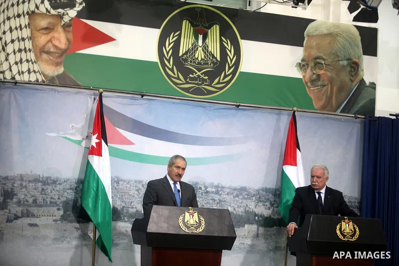 Jordanian Foreign Minister, Nasser Judeh (L), speaks during a joint press conference with his Palestinian counterpart Riyad al-Malki in the West Bank city of Ramallah on December 6, 2012. Judeh is accompanying Jordanian...