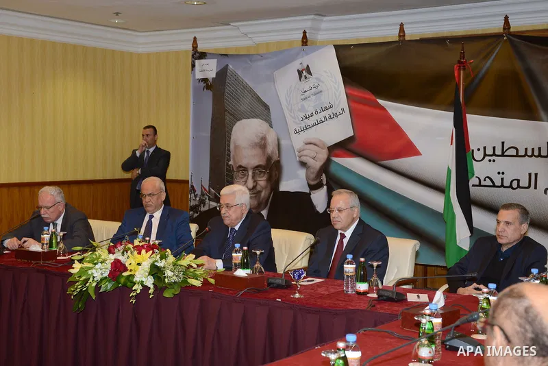 Palestinian President Mahmoud Abbas (Abu Mazen), meets with of the Palestinian community in Doha, on Nov. 08, 2012 . Photo by Thaer Ganaim