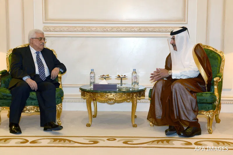 Palestinian President Mahmoud Abbas meets with Sheikh Hamad bin Jasem Al Thani the Prime Ministers of Qatar in Doha, December 9, 2012. Photo by Thaer Ganaim