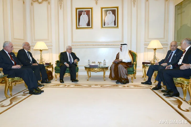 Palestinian President Mahmoud Abbas meets with Sheikh Hamad bin Jasem Al Thani the Prime Ministers of Qatar in Doha, December 9, 2012. Photo by Thaer Ganaim