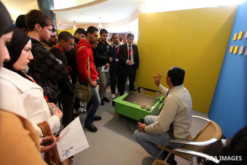 Palestinians participate in "Made in Palestine" exhibition in the West Bank city of Ramallah, December 09, 2012 . Photo by Issam Rimawi