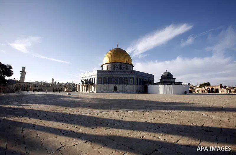 A general image shows the Rock of the Dome Mosque at al-Aqsa mosque compound, Islam's third holiest site, December 9, 2012. Photo by Mahfouz Abu Turk
