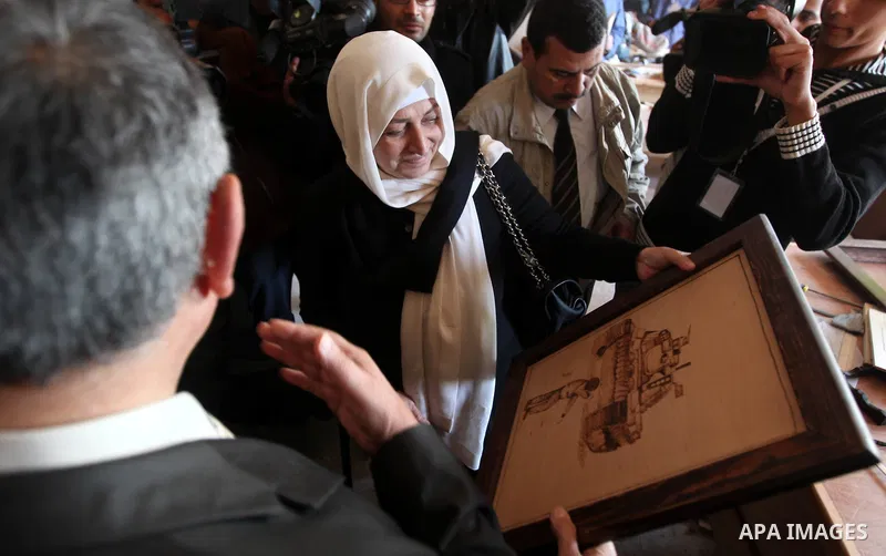 Lebanese parliament member, Bahiya Hariri visits the Islamic University during her tour with the Lebanese delegation to the Gaza Strip, in Gaza city on Dec. 1 . Hariri, the sister of former Lebanese Prime Minister Rafeq...