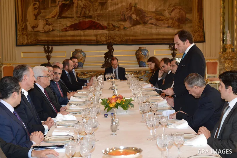 Palestinian President Mahmoud Abbas meets with Portugal's Foreign Minister Paulo Portas (L) at the Necessidades Palace in Lisbon December 13, 2012. Photo by Thaer Ganaim