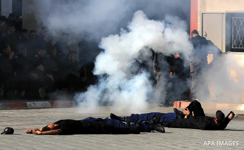 Members of Hamas' Palestinian National Security take part in a graduation ceremony for members of Hamas security forces in Gaza City December 17, 2012. Photo by Majdi Fathi